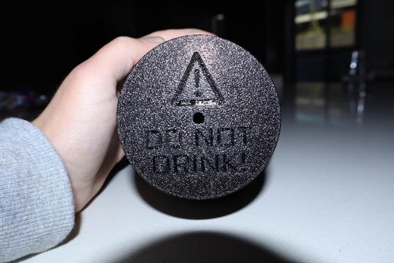 A hand holding a round object
AI-generated content may be incorrect.