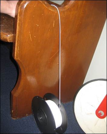 A wire on a table
AI-generated content may be incorrect.